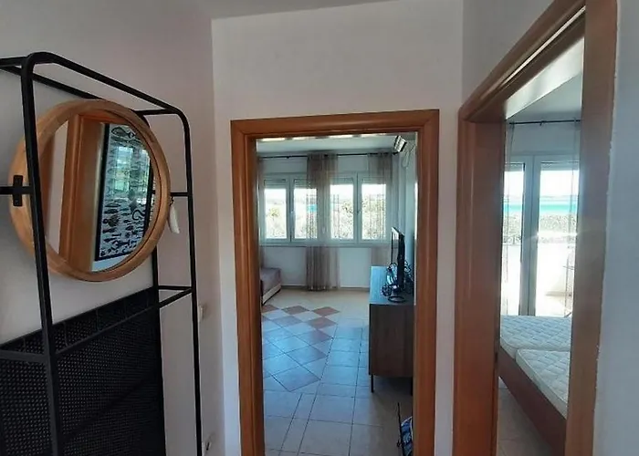 With Parking Space Kraj, Pasman - 22000 アパート